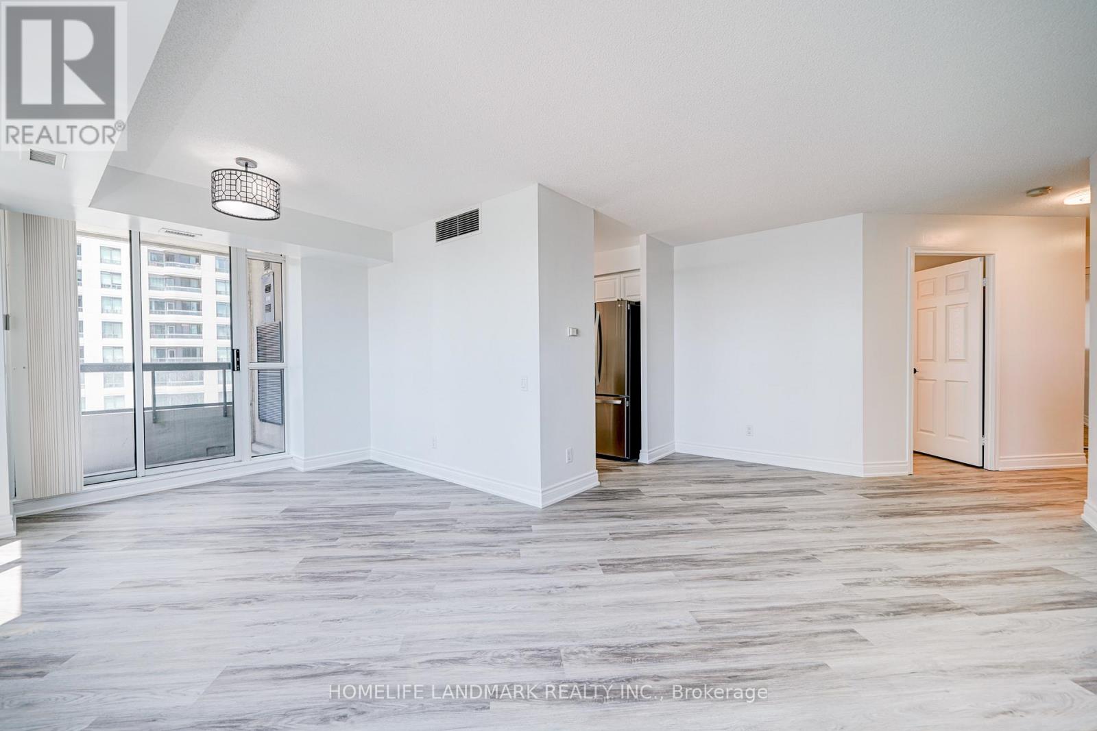 1006 - 8 Hillcrest Avenue, Toronto, Ontario  M2N 6Y6 - Photo 5 - C13099504