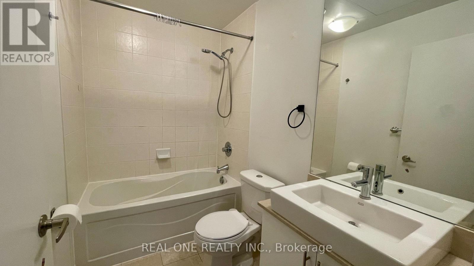 2205 - 65 Bremner Boulevard, Toronto, Ontario  M5J 0A7 - Photo 13 - C13099524