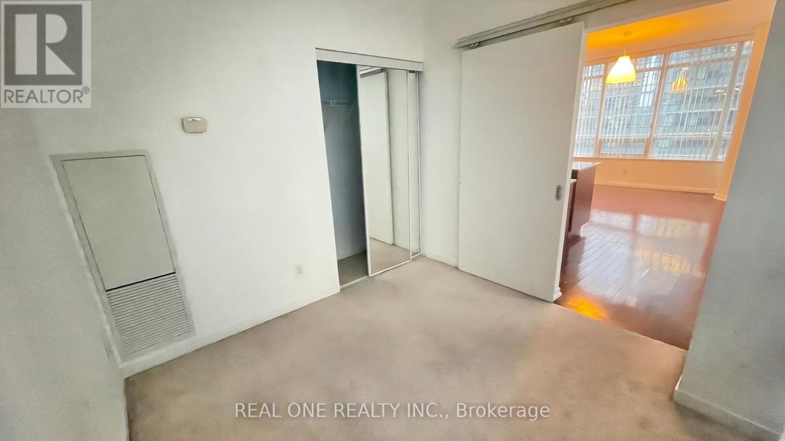 2205 - 65 Bremner Boulevard, Toronto, Ontario  M5J 0A7 - Photo 17 - C13099524
