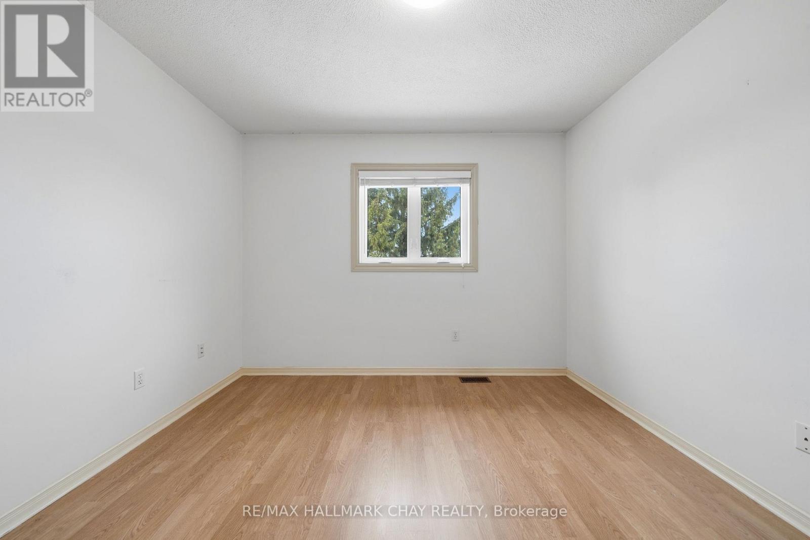 12 Dugdale Avenue, New Tecumseth, Ontario  L0G 1A0 - Photo 24 - N13097234