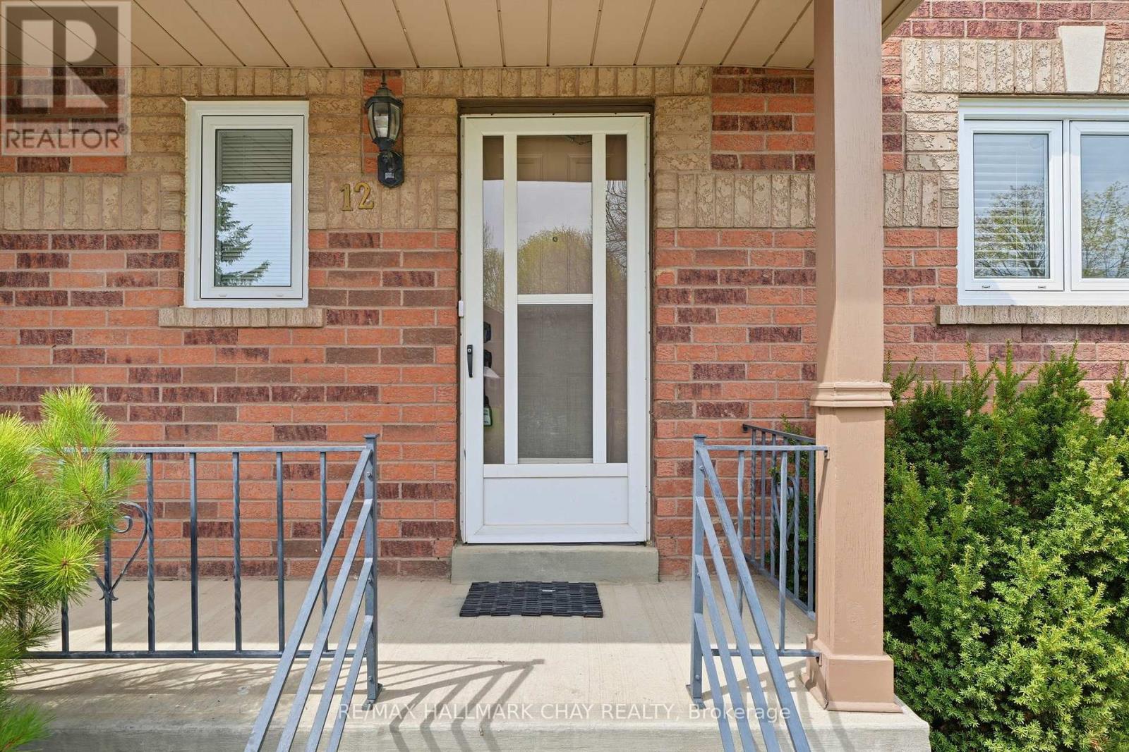 12 Dugdale Avenue, New Tecumseth, Ontario  L0G 1A0 - Photo 5 - N13097234