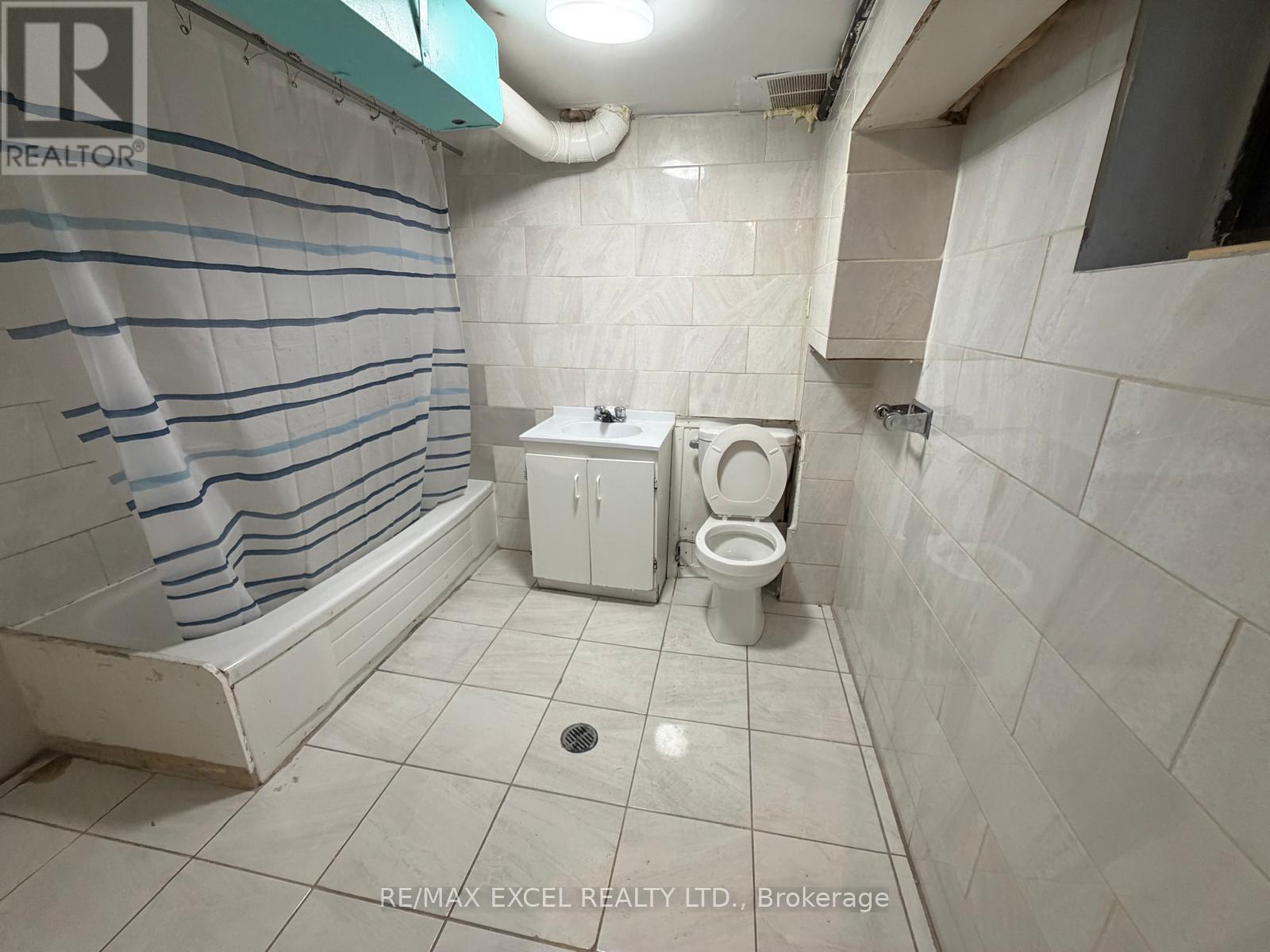 Main Flr & Bsmt, Unit A - 515 Warden Avenue, Toronto, Ontario  M1L 3Z2 - Photo 10 - E13099550