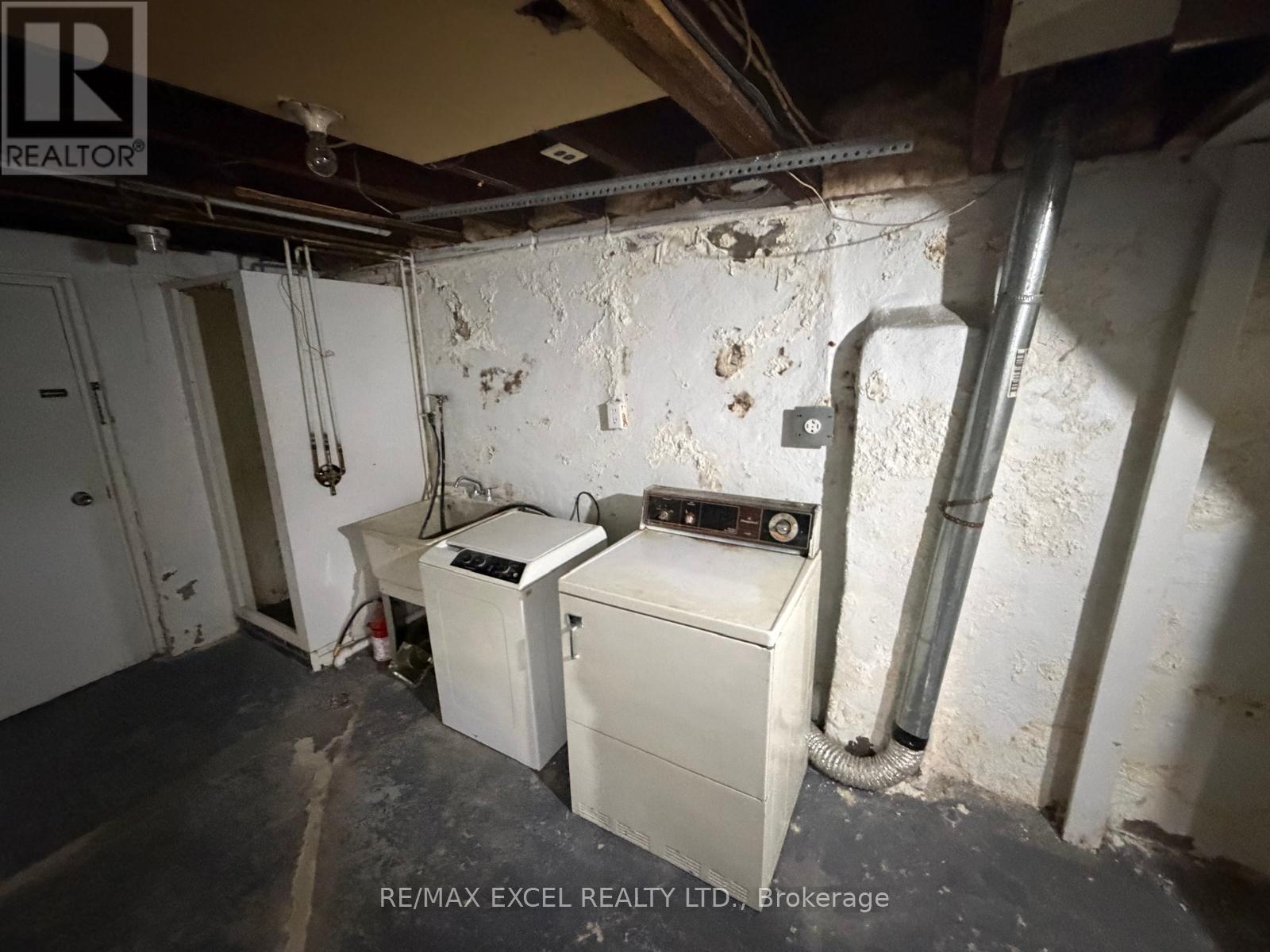 Main Flr & Bsmt, Unit A - 515 Warden Avenue, Toronto, Ontario  M1L 3Z2 - Photo 12 - E13099550