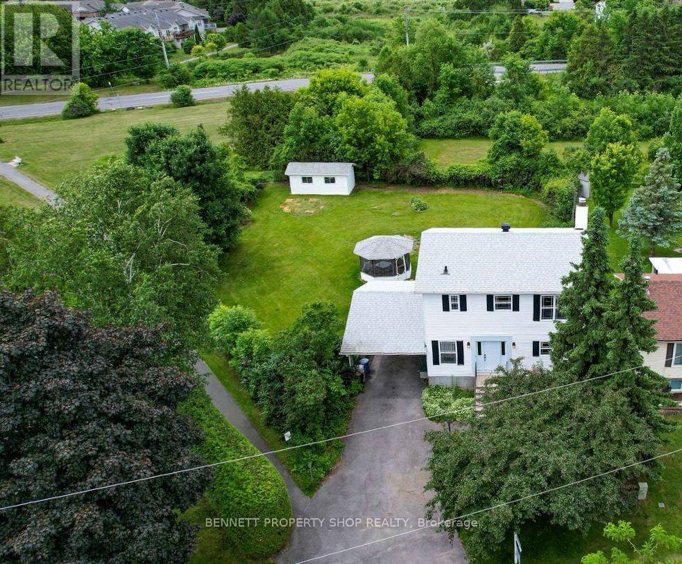 22 POOLE CREEK CRESCENT, Ottawa, Ontario