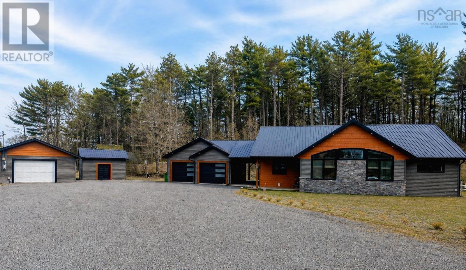 6672 Highway 1, Coldbrook, Nova Scotia