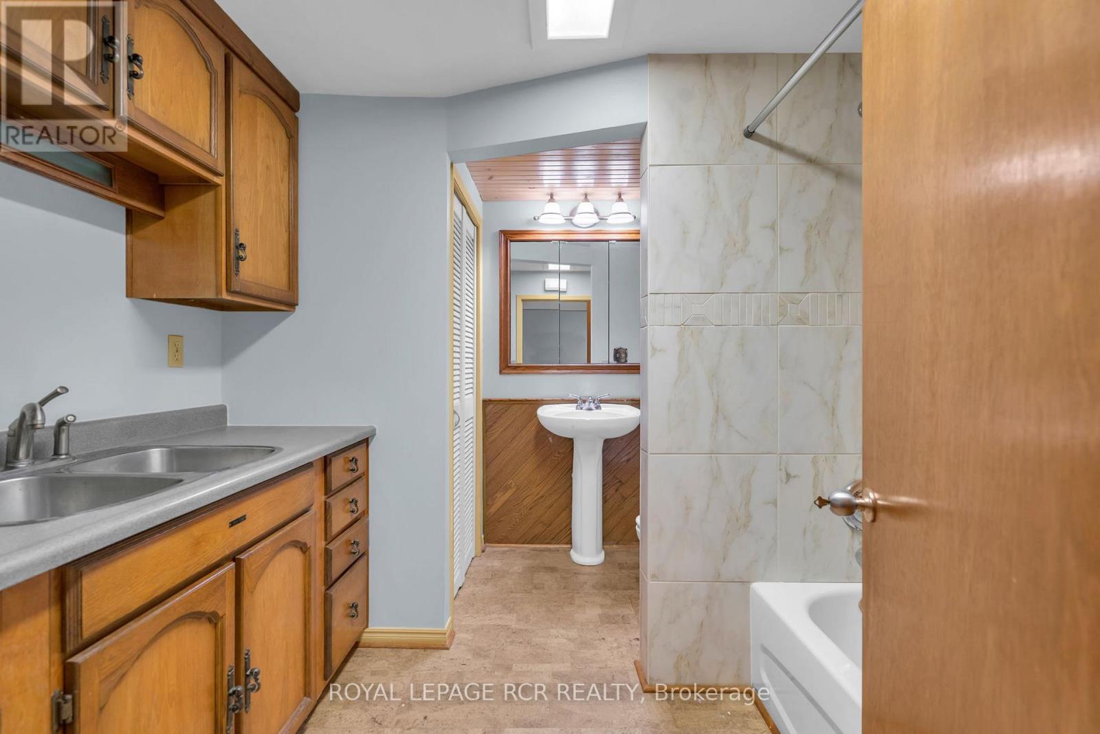 B - 126 Nelson Street, New Tecumseth, Ontario  L9R 1J5 - Photo 24 - N13099408