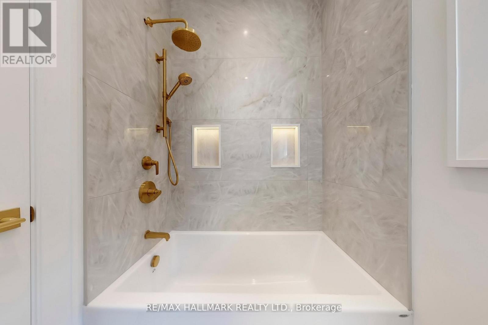 152 Olde Bayview Avenue, Richmond Hill, Ontario  L4E 3C6 - Photo 28 - N13099452