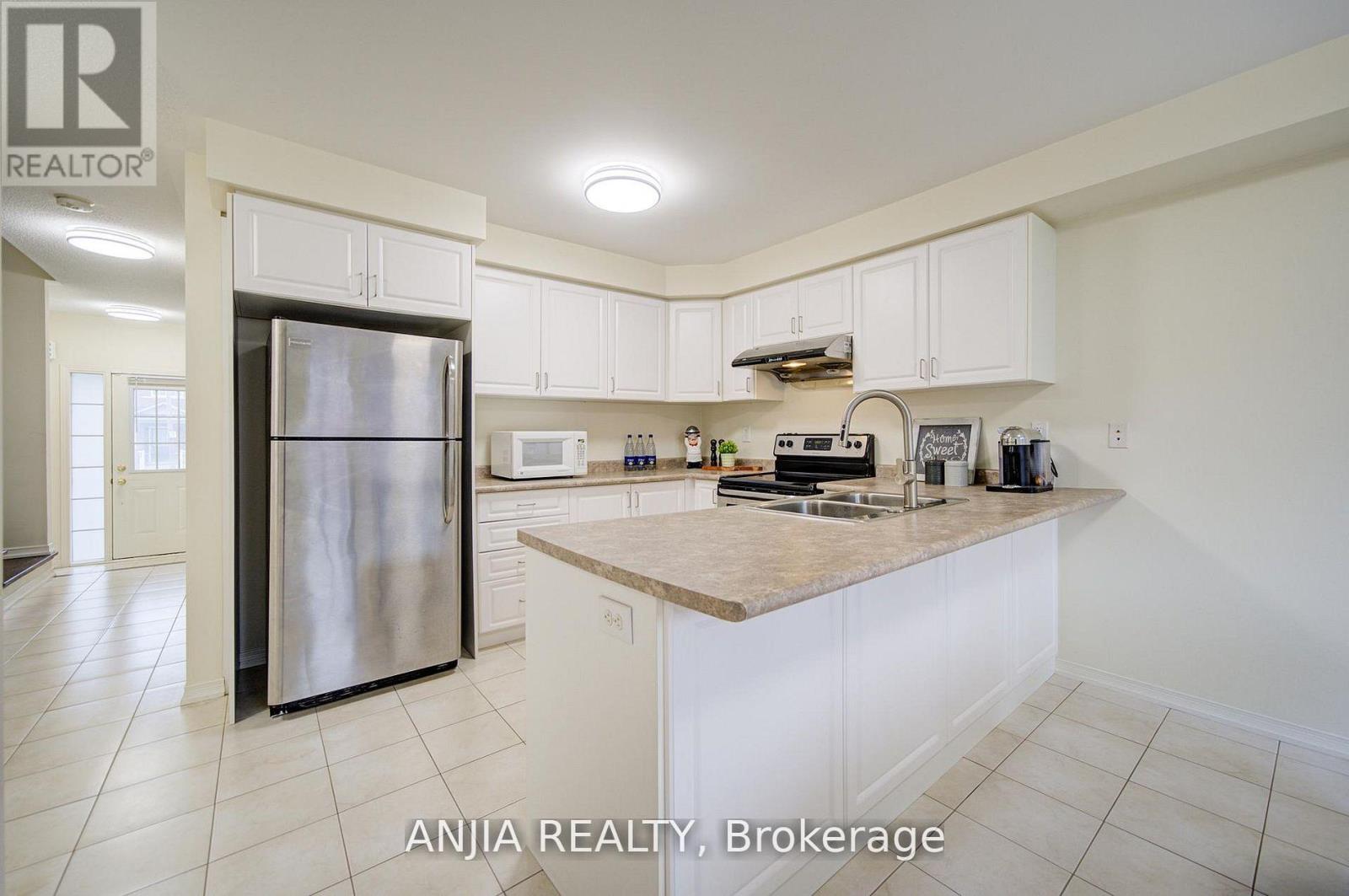 1124 Bur Oak Avenue, Markham, Ontario  L6E 0K9 - Photo 11 - N13099456