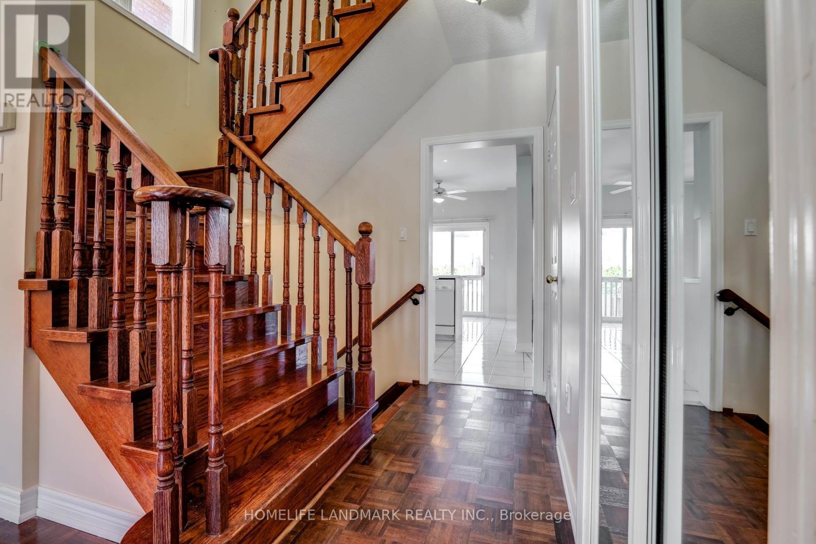 262 Farmstead Road, Richmond Hill, Ontario  L4S 2K5 - Photo 4 - N13099468