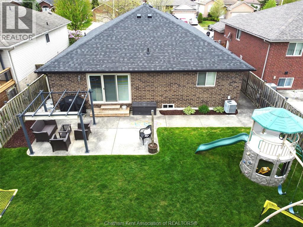 1048 Clover Avenue, Windsor, Ontario  N8P 1V8 - Photo 3 - 26009799