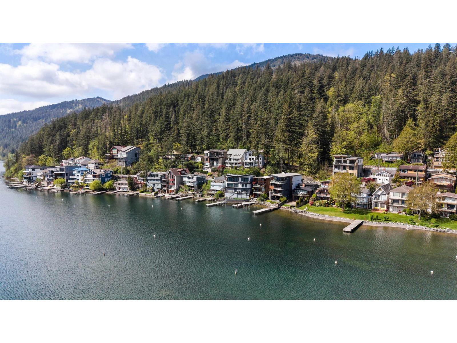 217 Lakeshore Drive, Cultus Lake North, Cultus Lake, British Columbia  V2R 5A1 - Photo 5 - R3115558