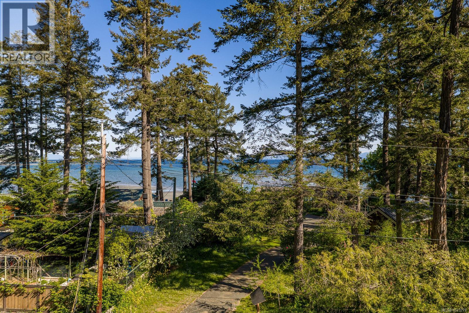 1545 Kye Bay Rd, Comox, British Columbia  V9M 3T7 - Photo 2 - 1033278