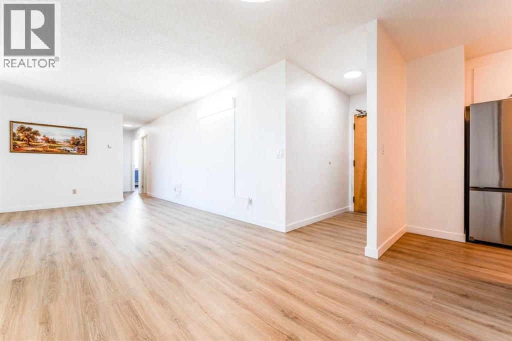 802, 4944 Dalton Drive NW, Calgary, Alberta  T3A 2E6 - Photo 3 - A2308921