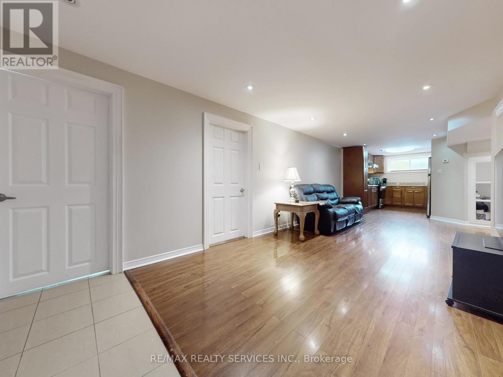 55 Northampton Street, Brampton, Ontario  L6S 3Z6 - Photo 10 - W13099422