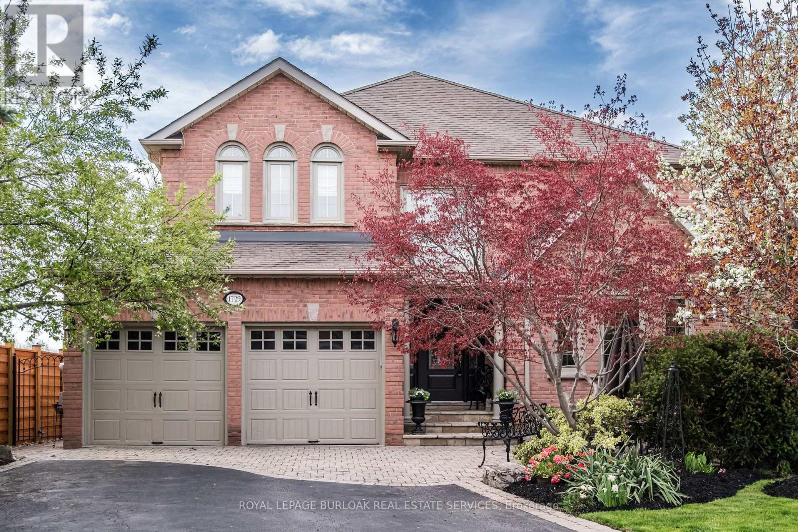 1729 Riverbend Court, Mississauga, Ontario  L5M 5J1 - Photo 2 - W13099426