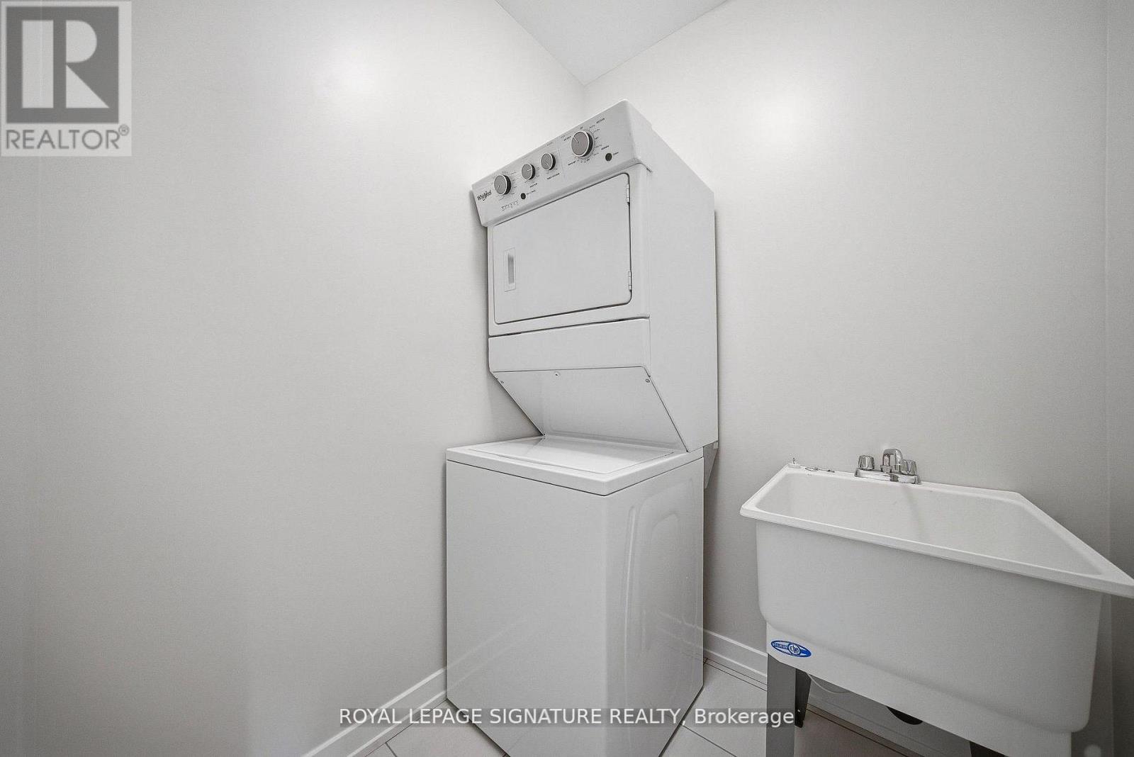 1201 Dartmouth Crescent, Oakville, Ontario  L6H 8C3 - Photo 23 - W13099450