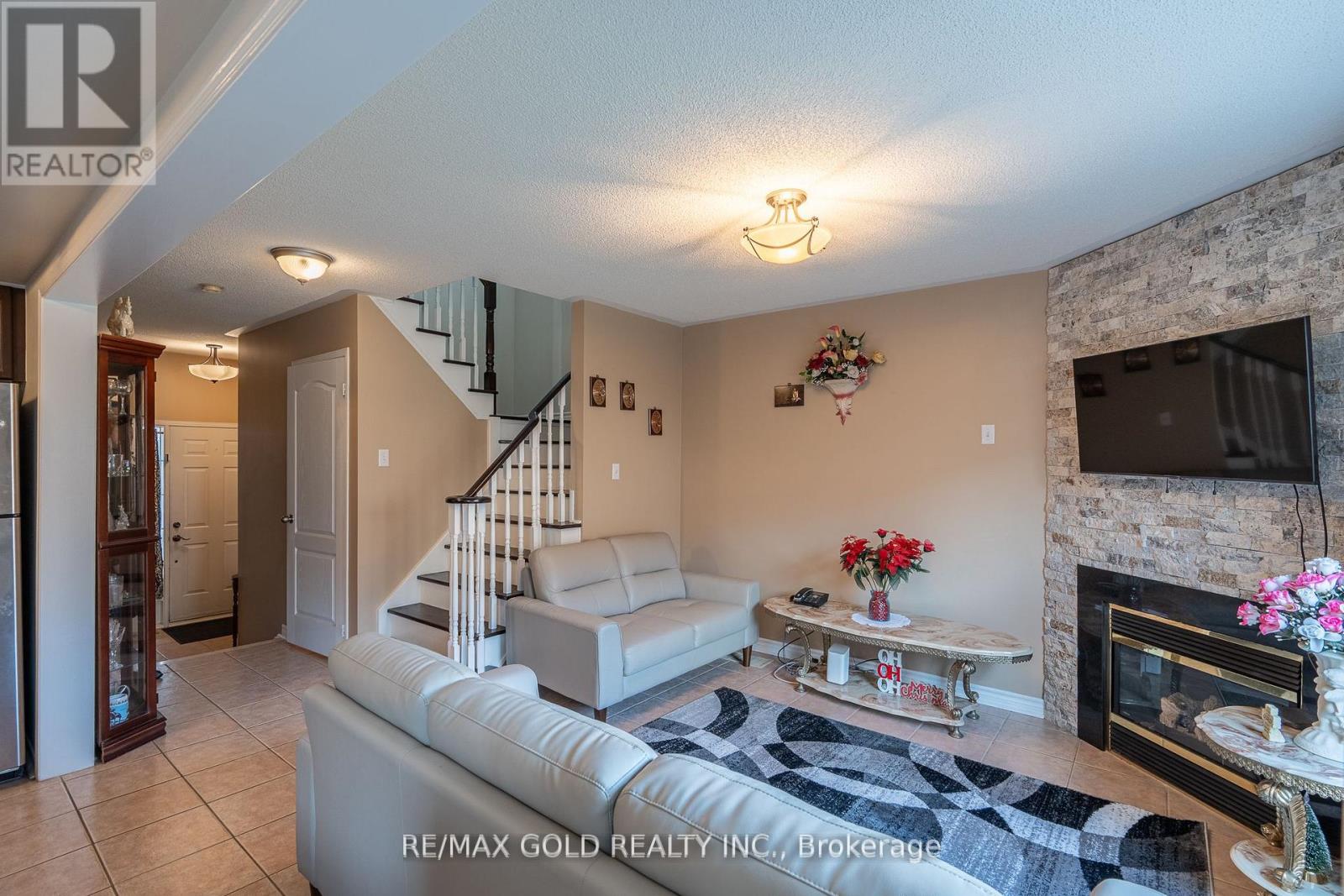 31 Mistdale Crescent, Brampton, Ontario  L7A 1S2 - Photo 11 - W13099462