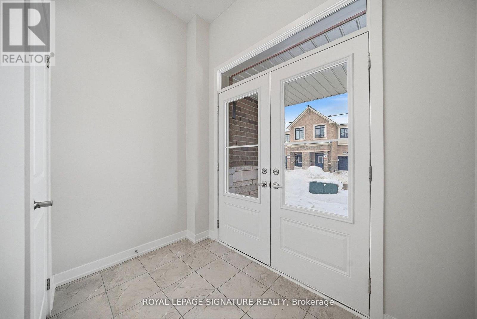 1201 Dartmouth Crescent, Oakville, Ontario  L6H 8C3 - Photo 2 - W13099476