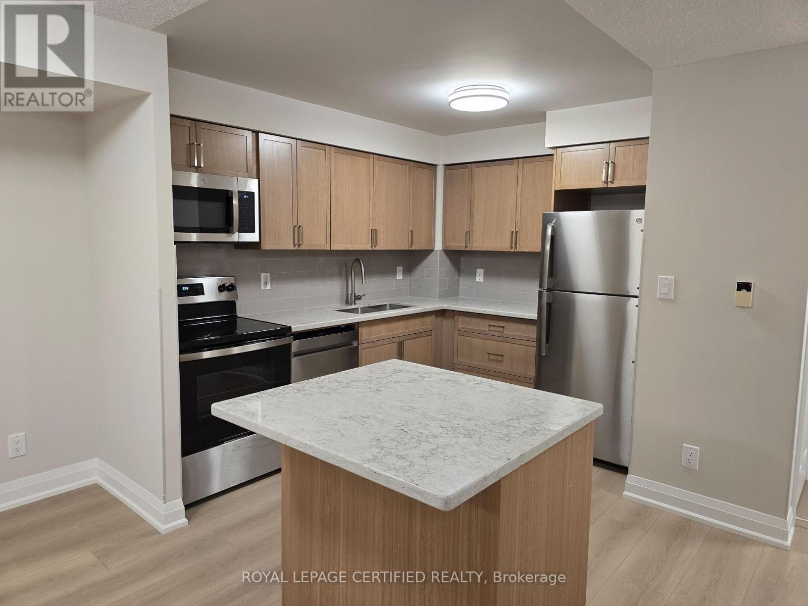 2103 - 3880 Duke Of York Boulevard, Mississauga, Ontario  L5B 4M7 - Photo 3 - W13099518