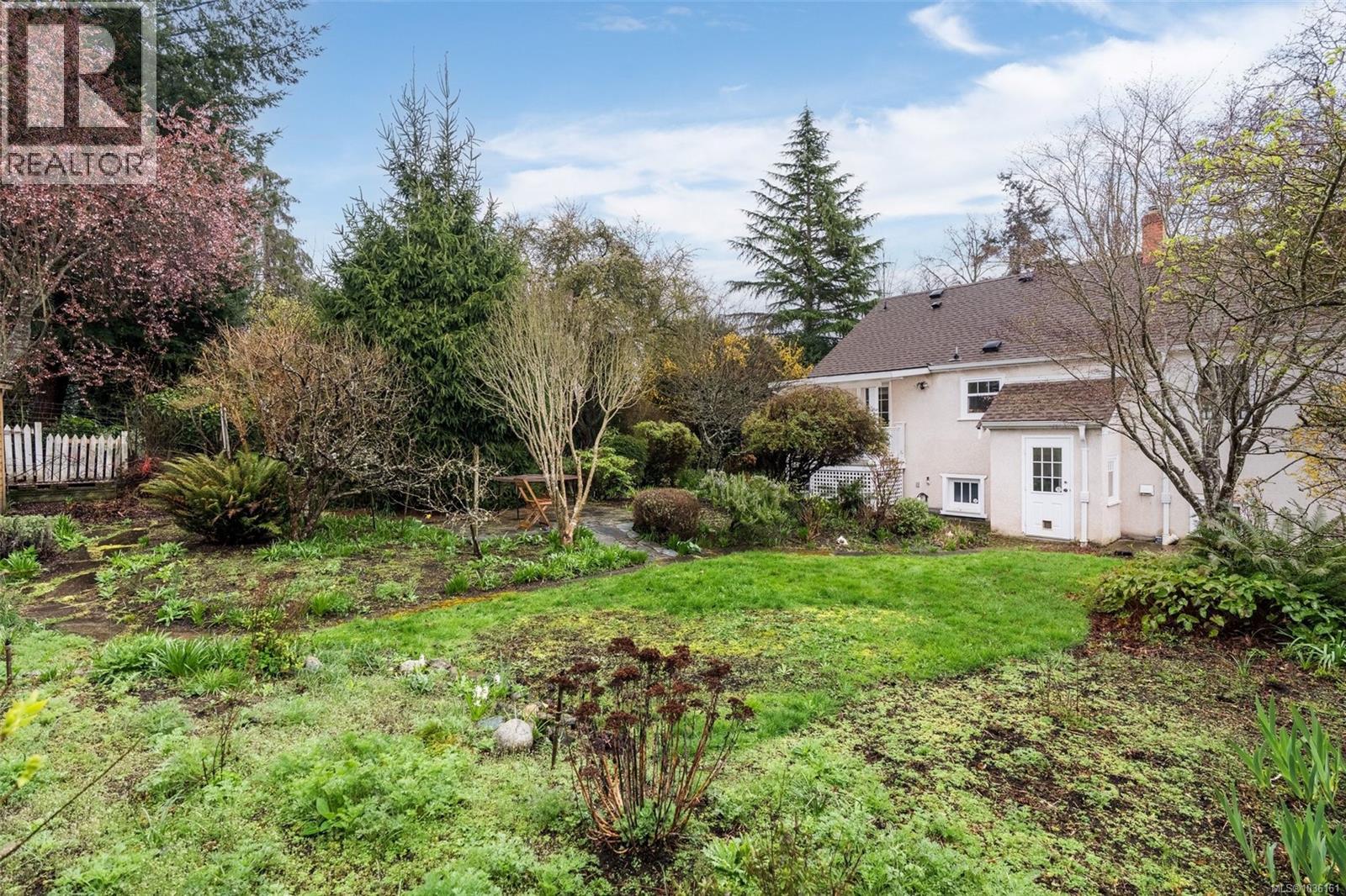 1250 Rockland Ave, Victoria, British Columbia  V8V 3J2 - Photo 23 - 1036161