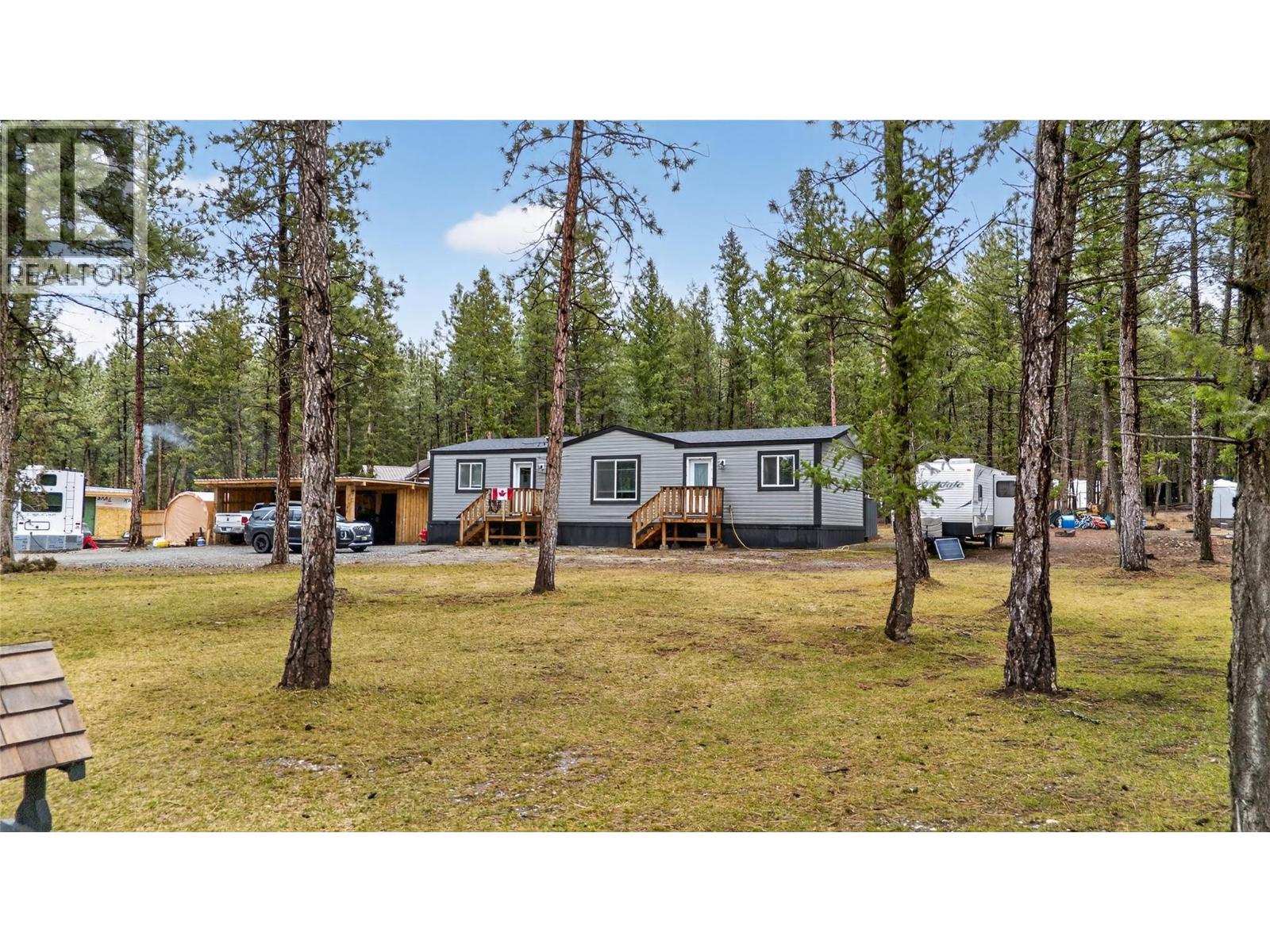 6230 Wolf Creek Road, Wasa, British Columbia  V0B 2K0 - Photo 1 - 10386624