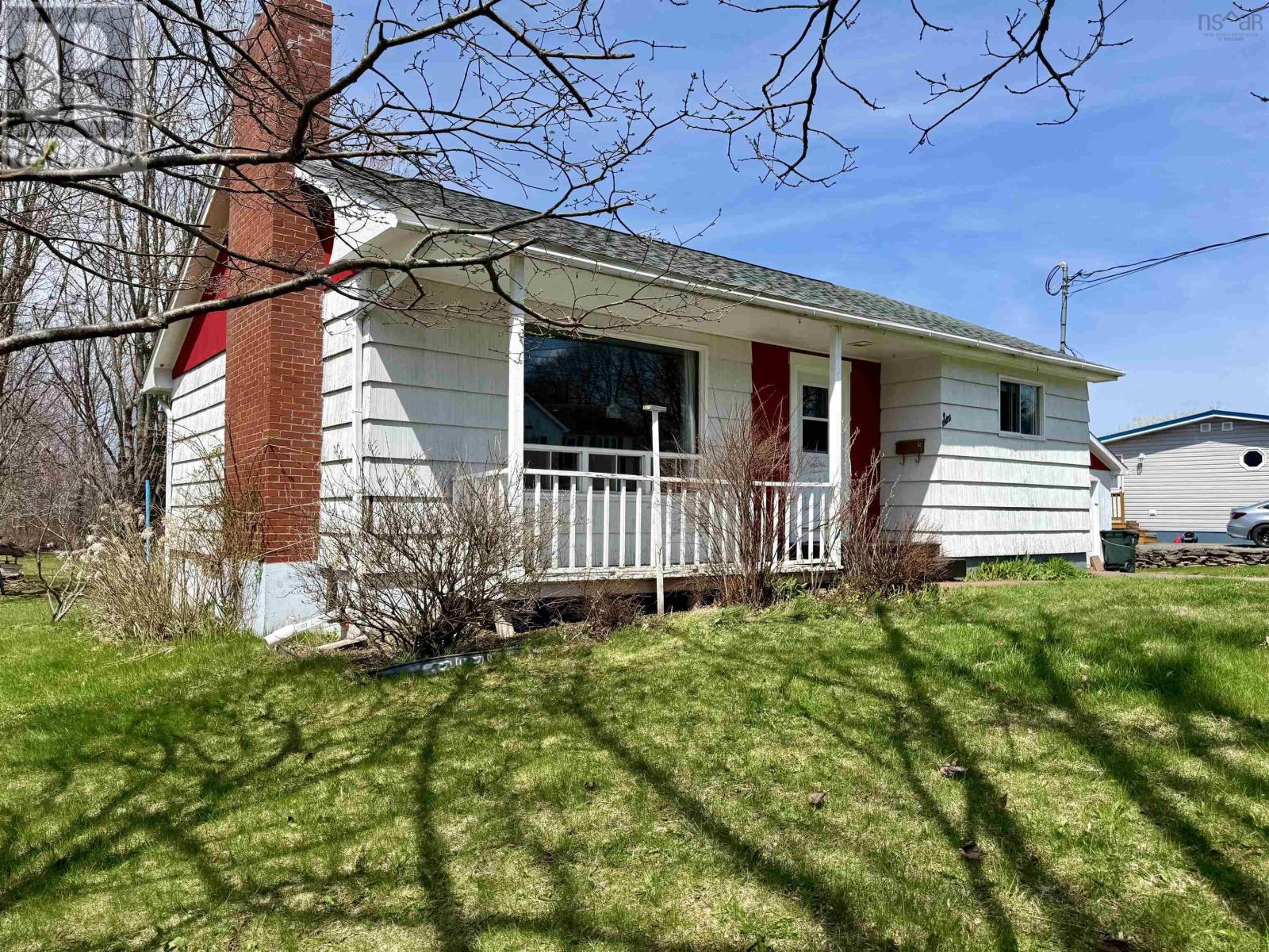 6 Durley Street, Amherst, Nova Scotia  B4H 2B1 - Photo 2 - 202610032