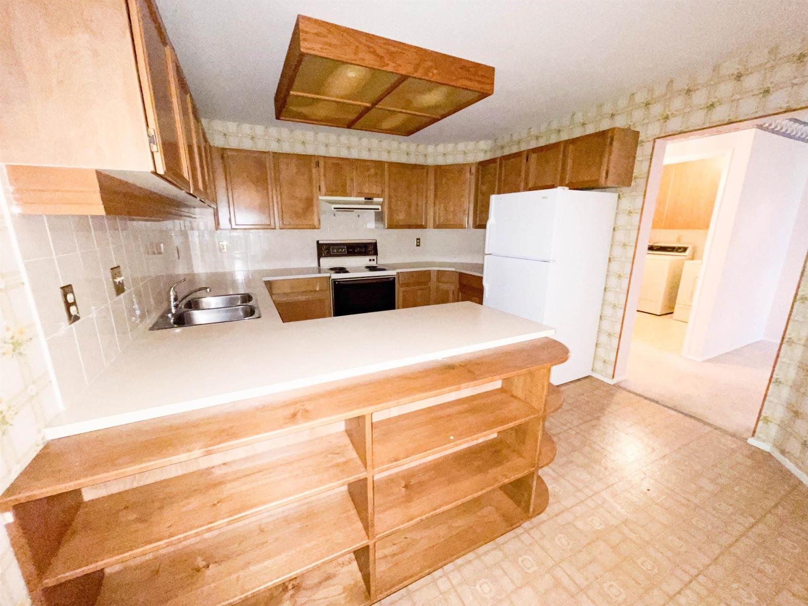 102 13894 102 Avenue, Surrey, British Columbia  V3T 1P1 - Photo 3 - R3120987