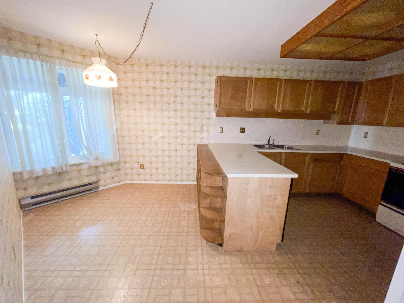 102 13894 102 Avenue, Surrey, British Columbia  V3T 1P1 - Photo 2 - R3120987