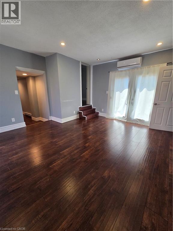 2021 Edinburgh Drive Unit# Main, Burlington, Ontario  L7R 2C8 - Photo 5 - 40821884
