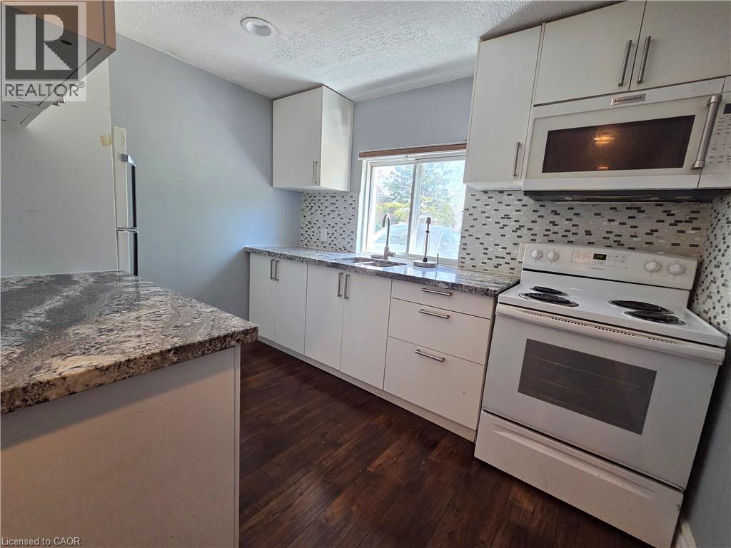 2021 Edinburgh Drive Unit# Main, Burlington, Ontario  L7R 2C8 - Photo 2 - 40821884