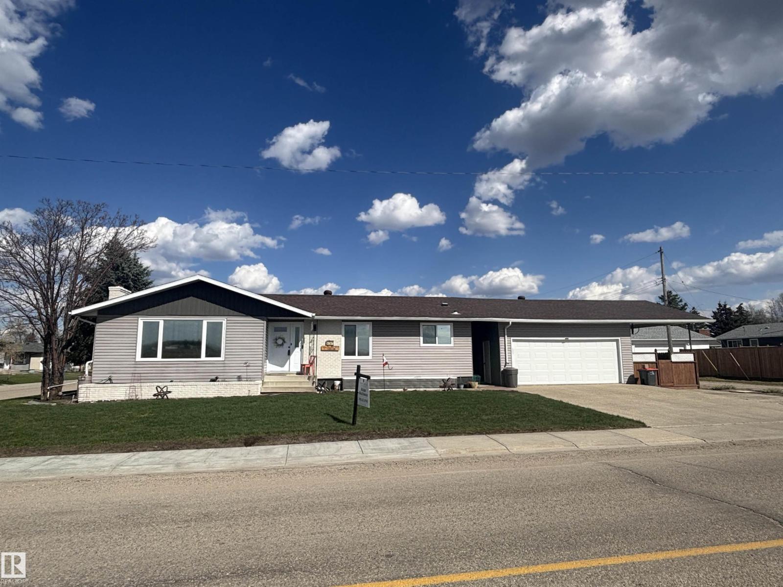 4307 47 ST, Drayton Valley, Alberta