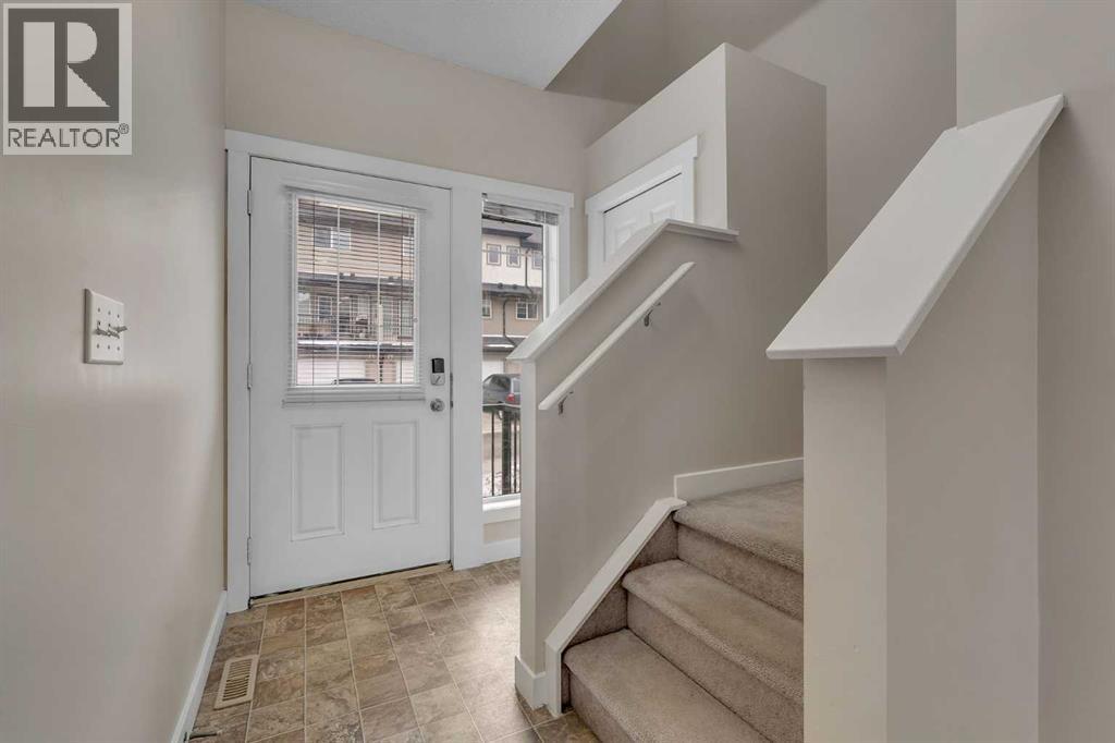 9 Cimarron Vista Gardens, Okotoks, Alberta  T1s 0G2 - Photo 3 - A2299737