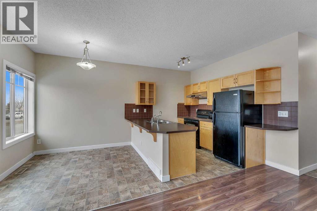 9 Cimarron Vista Gardens, Okotoks, Alberta  T1s 0G2 - Photo 8 - A2299737