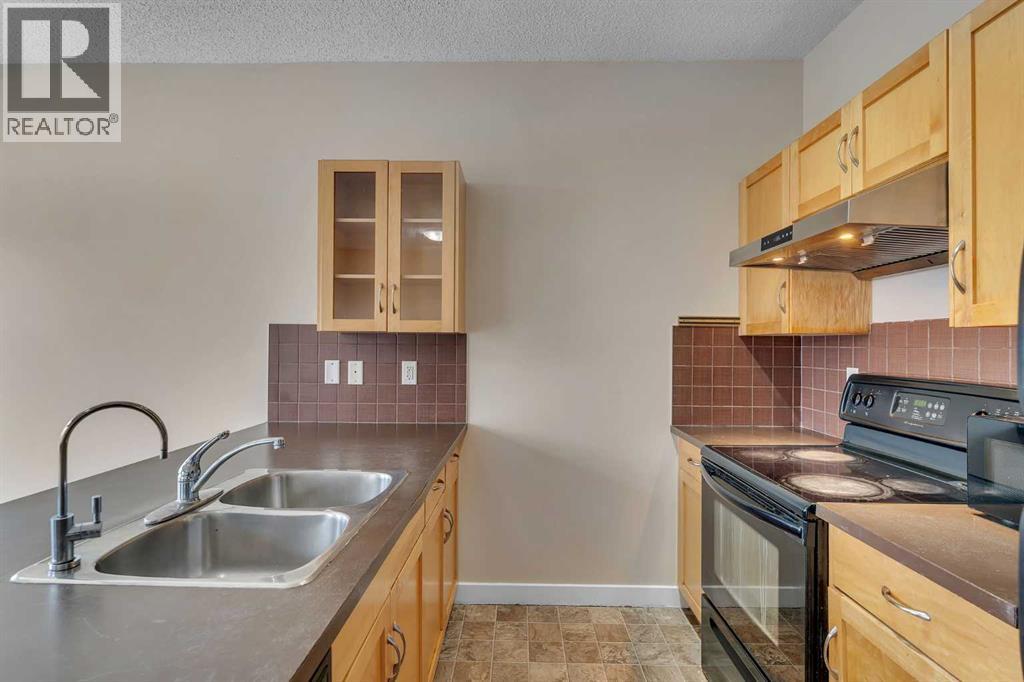 9 Cimarron Vista Gardens, Okotoks, Alberta  T1s 0G2 - Photo 12 - A2299737