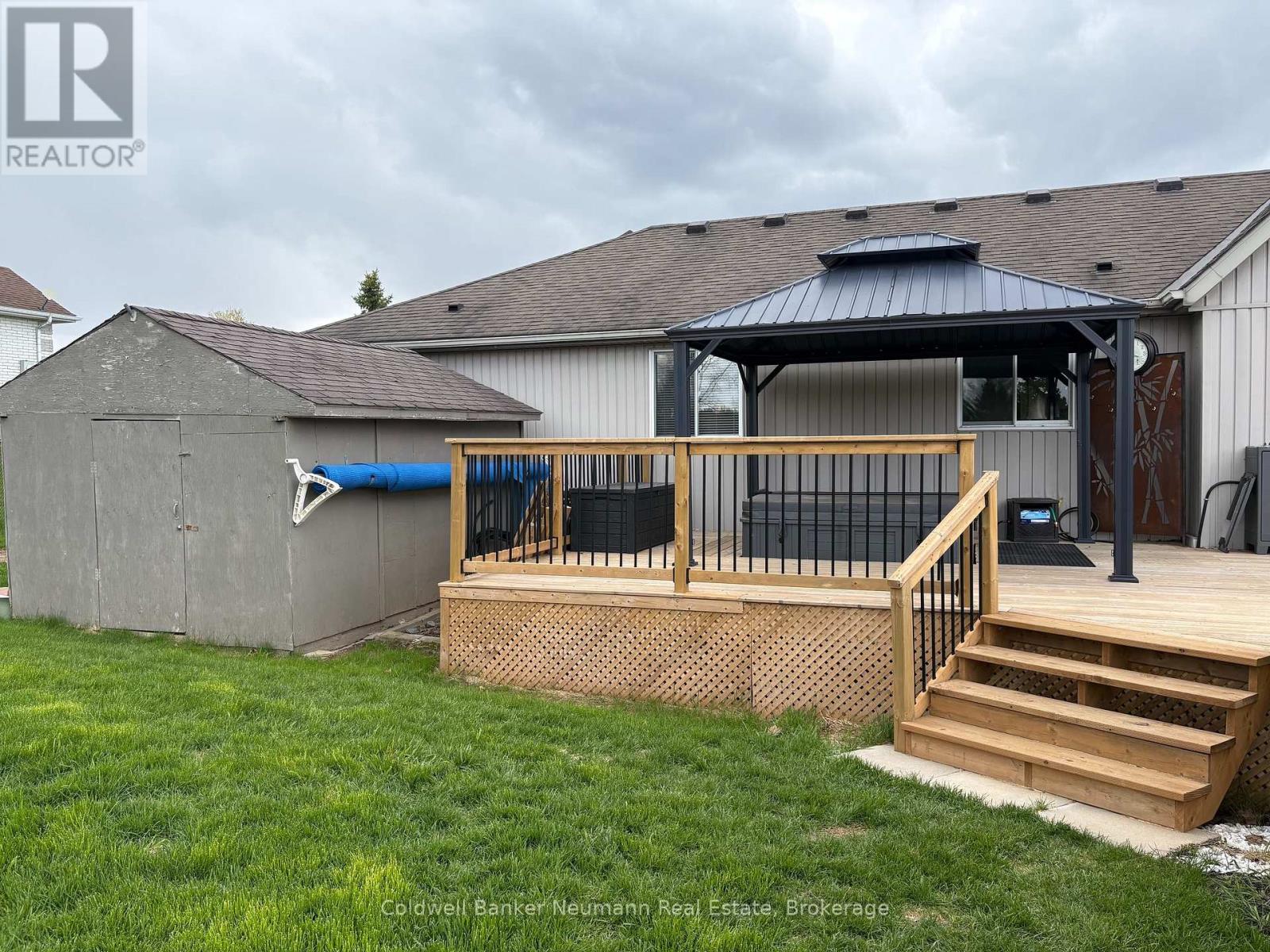 49 Torrance Lane, Centre Wellington, Ontario  N0B 1J0 - Photo 46 - X12926094