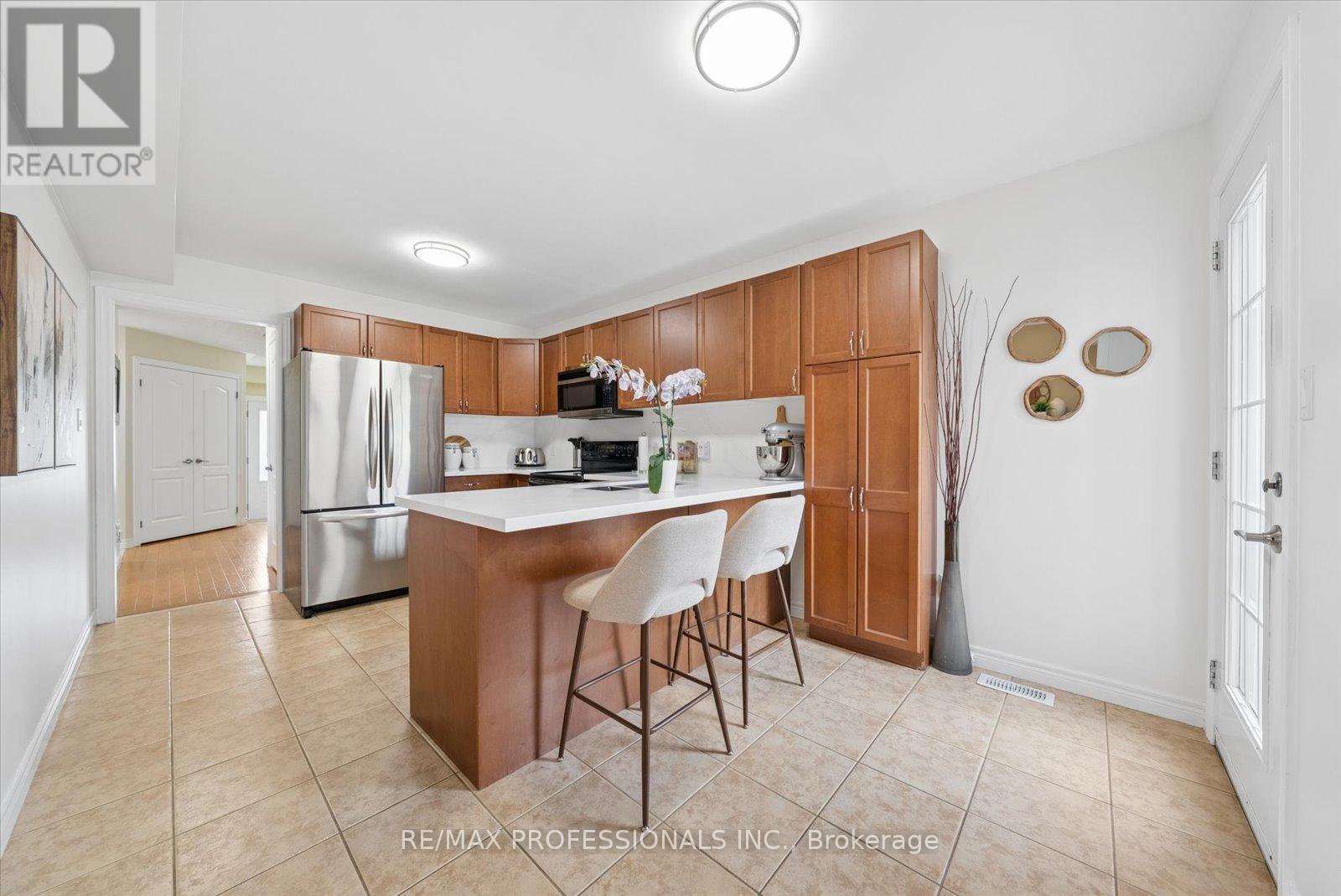1649 Northfield Avenue, Oshawa, Ontario  L1K 0K8 - Photo 12 - E13099138