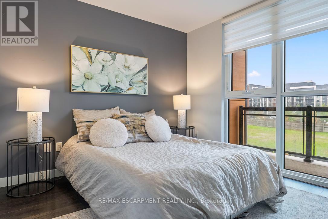 303 - 150 Sabina Drive, Oakville, Ontario  L6H 0W3 - Photo 21 - W13099442