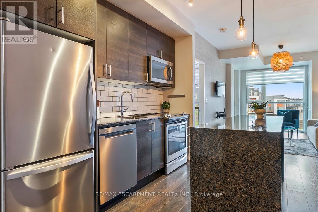 303 - 150 Sabina Drive, Oakville, Ontario  L6H 0W3 - Photo 12 - W13099442