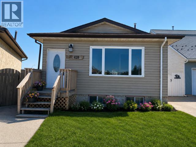 428 Boutin Avenue, Hinton, Alberta  T7V 1A2 - Photo 1 - A2296744