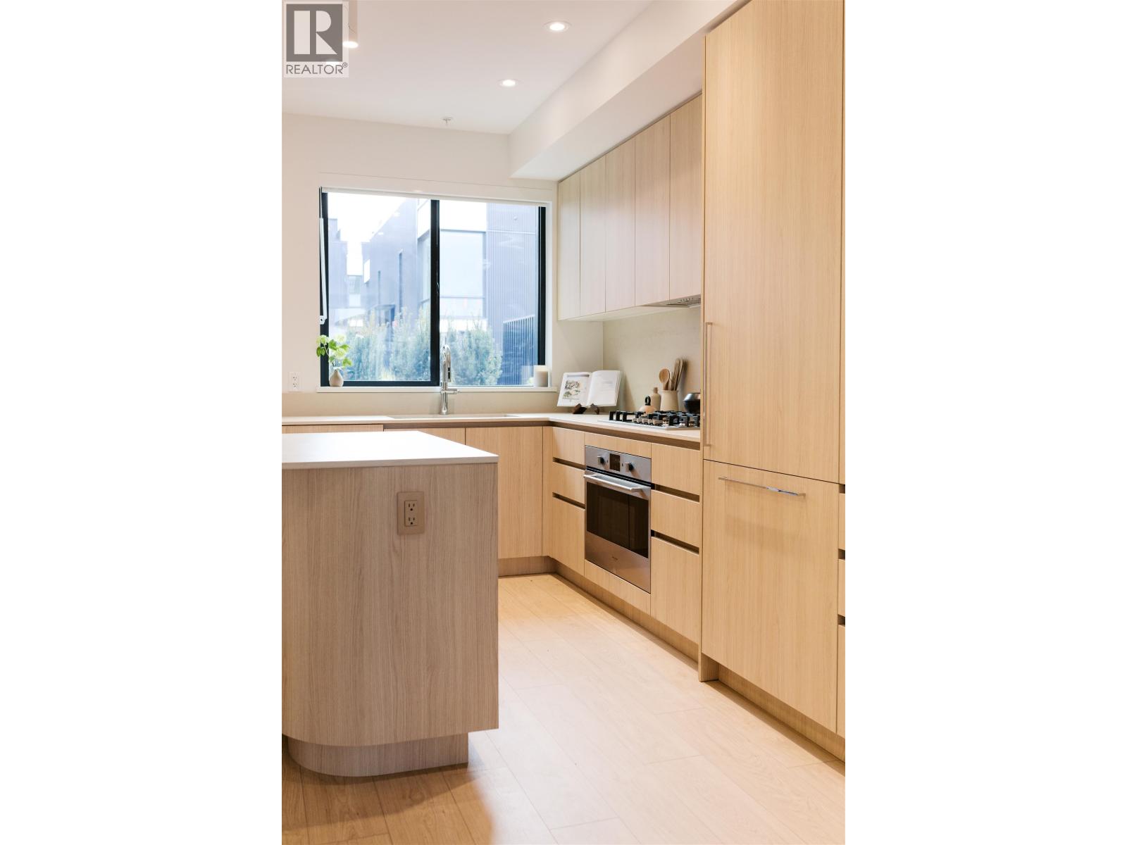 2406 E 12th Avenue, Vancouver, British Columbia  V5M 2E1 - Photo 9 - R3121075
