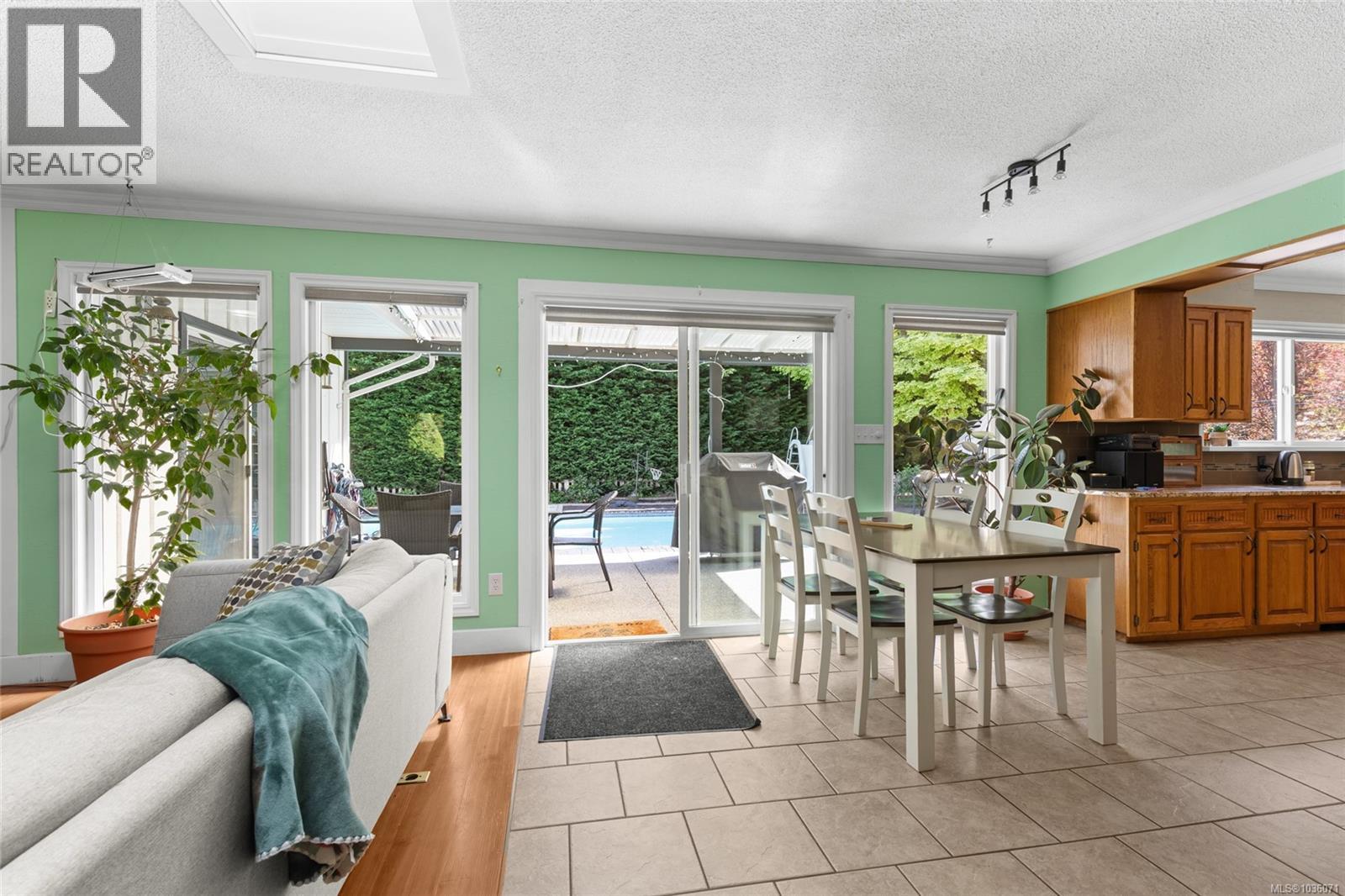 1176 Shawnigan-Mill Bay Rd, Mill Bay, British Columbia  V0R 2P2 - Photo 13 - 1036071