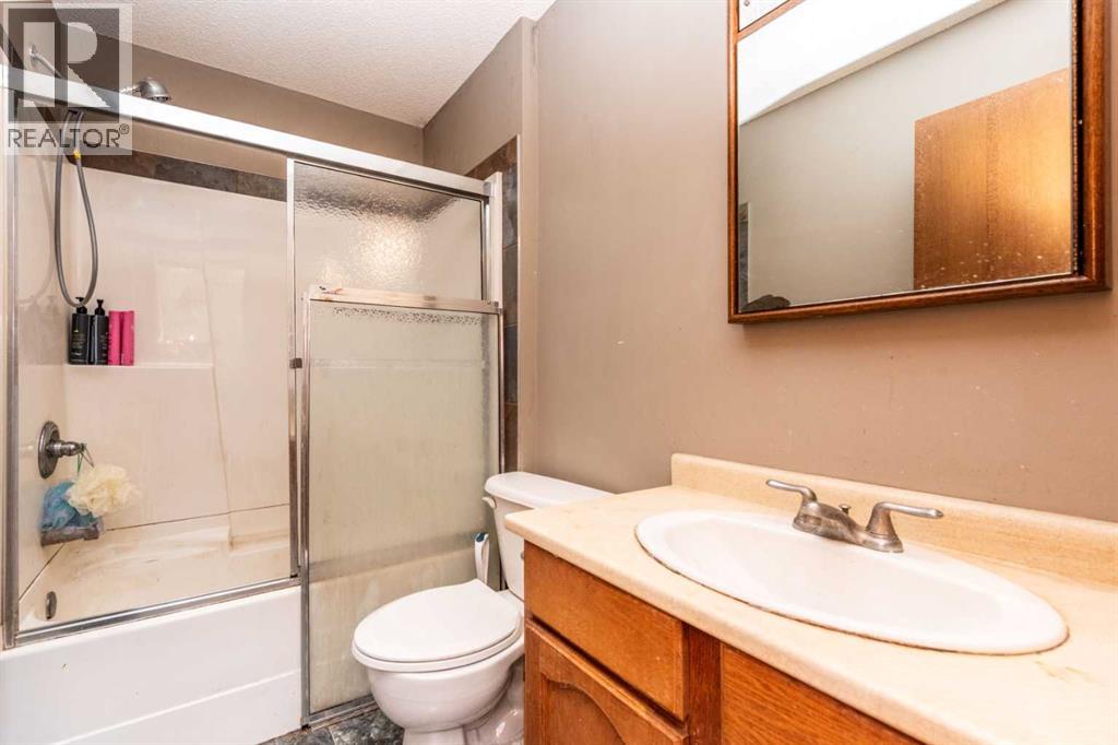 27 Ventura Way Ne, Calgary, Alberta  T2E 8E7 - Photo 21 - A2308432