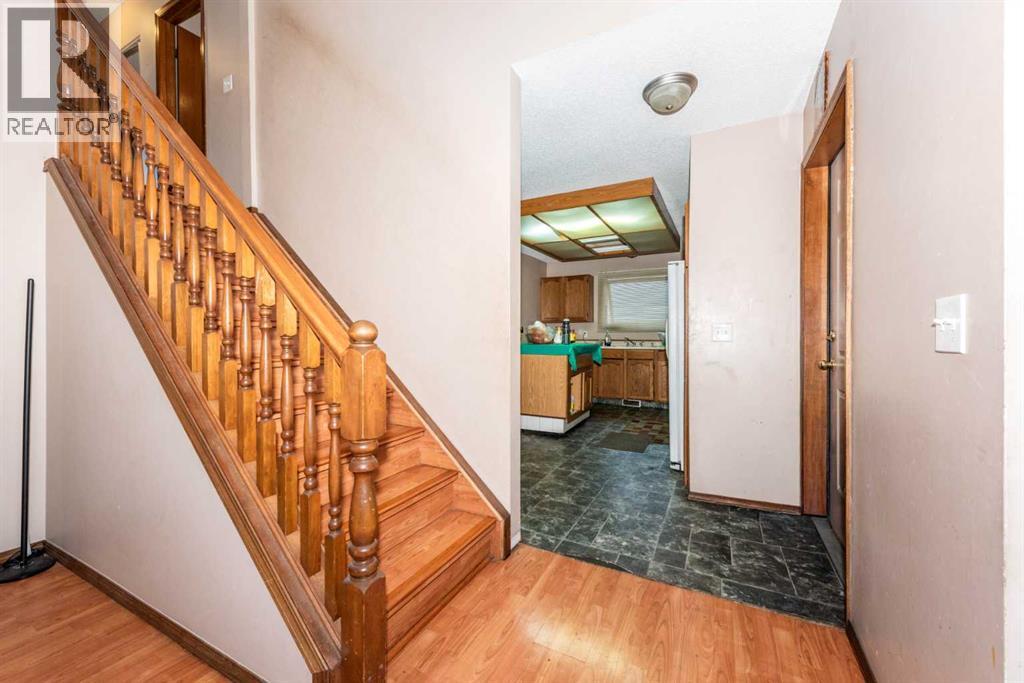27 Ventura Way Ne, Calgary, Alberta  T2E 8E7 - Photo 9 - A2308432