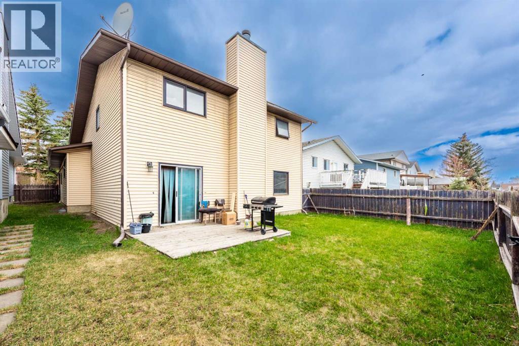 27 Ventura Way Ne, Calgary, Alberta  T2E 8E7 - Photo 3 - A2308432