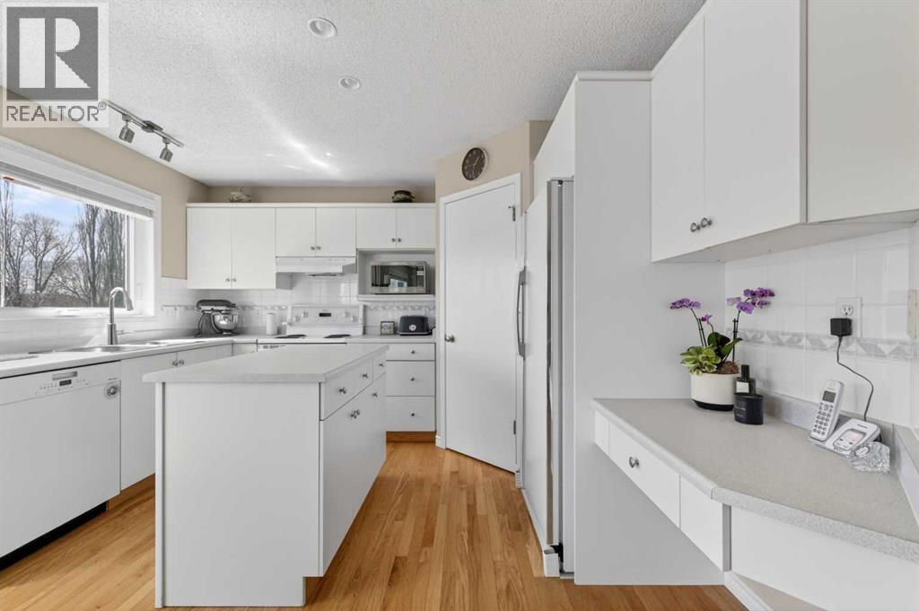 213 Citadel Gardens NW, Calgary, Alberta  T3G 3X5 - Photo 13 - A2308453