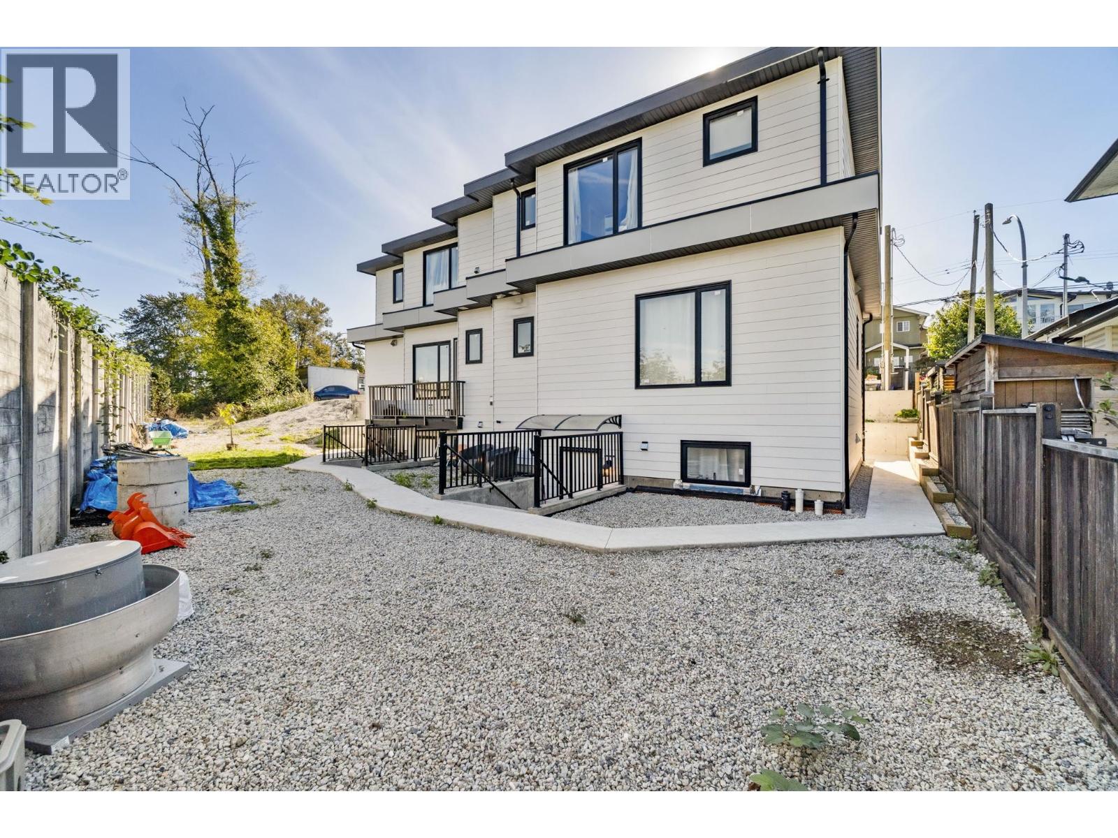 5499 Manor Street, Burnaby, British Columbia  V5G 1B6 - Photo 14 - R3121060