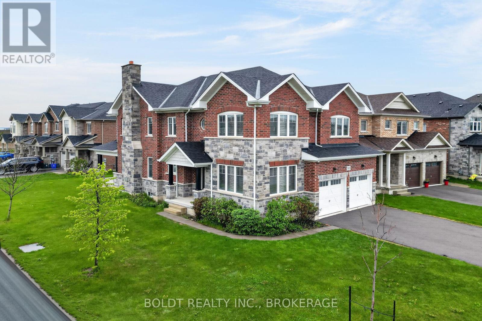 103 Homestead Way, Thorold, Ontario  L2V 0J8 - Photo 1 - X13093928
