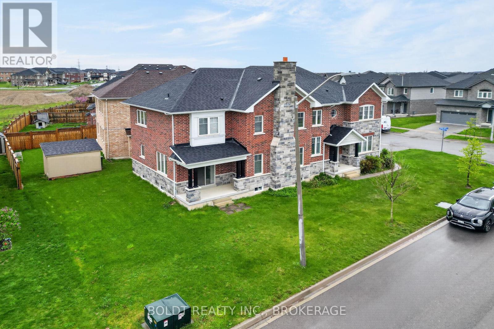 103 Homestead Way, Thorold, Ontario  L2V 0J8 - Photo 3 - X13093928