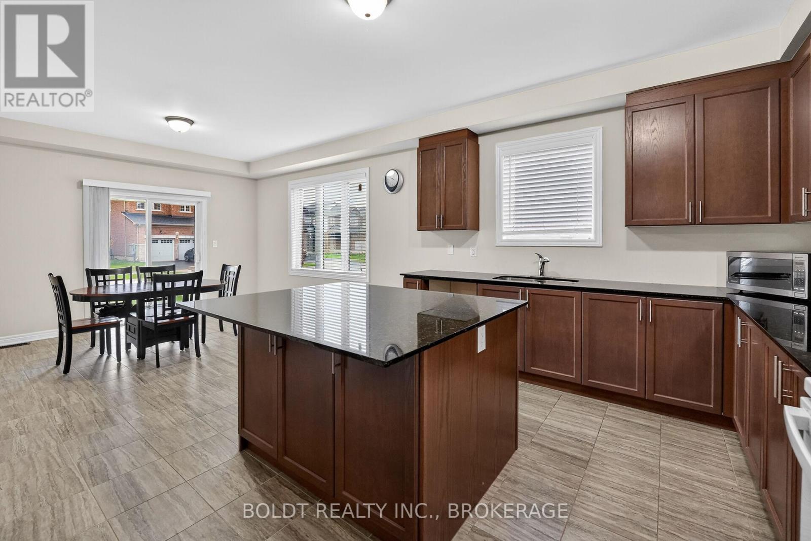 103 Homestead Way, Thorold, Ontario  L2V 0J8 - Photo 5 - X13093928