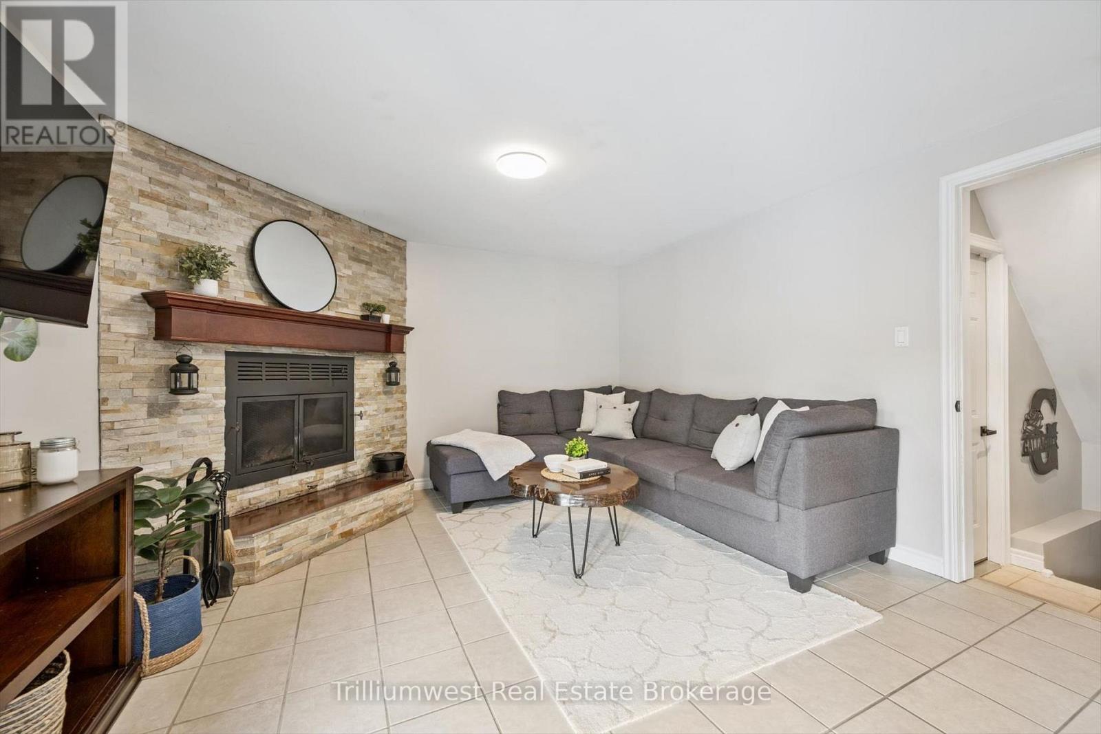 625 Pine Island Crescent, Waterloo, Ontario  N2V 1T3 - Photo 5 - X13099588